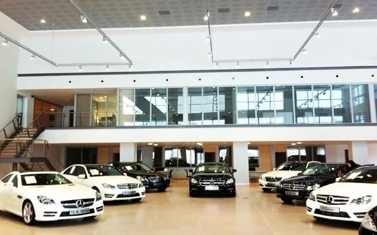 Mengerler A.Ş. PKW Showroom